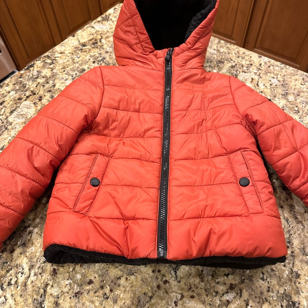 Micheal Kors Boys coat. 4t. Great condition!